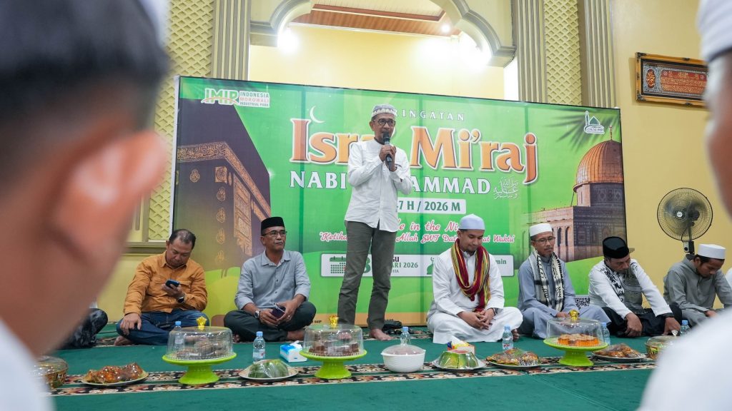 Sambutan ketua Dewan Kemakmuran Masjid (DKM), dalam membuka kegiatan Isra' Mi'raj
