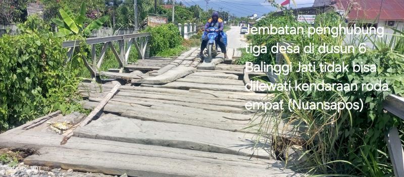 Pemda Jangan Diam, Jembatan Penghubung di Desa Balinggi Jati ‘Rusak’, Warga yang Melintas Harus Waspada