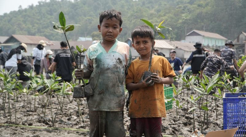 PT IMIP Padukan Pelestarian Mangrove dan Kemandirian Ekonomi Warga